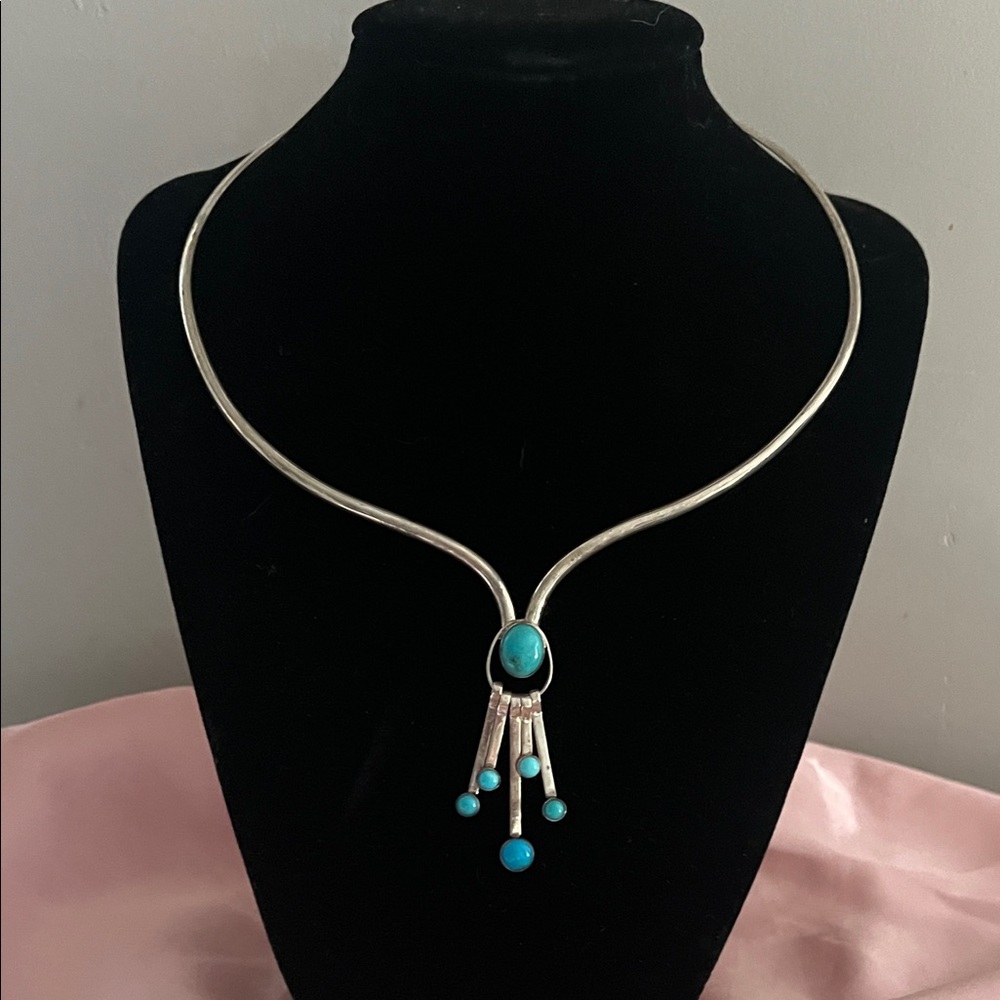 Turquoise Pendant Silver Collar Necklace - Women Jewelry